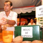 Vendedores de comidas típicas estãos confiantes em boas vendas no Forró Caju - Fotos: Wellington Barreto