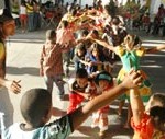 Jovens atendidos pelo Peti participam de festa junina no Jardim Esperança - Fotos: Sílvio Rocha
