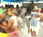 Idosos encerram festejos juninos em grande estilo - Fotos: Sílvio Rocha