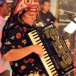 Zenilton e Mel com Própolis animam sexta noite no Gerson Filho - Zenilton diverte forrozeiros
