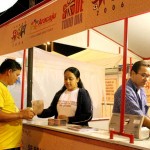 Prevenção DST/Aids no Forró Caju: SMS distribui camisinhas e condutores urinários - Fotos: Wellington Barreto