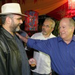 Exgovernador Albano Franco e deputado estadual Fabiano Oliveira elogiam Forró Caju 2006 - Fotos: Márcio Garcez