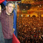 Prefeito e exprefeito curtem shows de Elba Ramalho e Cavaleiros do Forró junto com o público - Fotos: Márcio Dantas