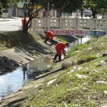 Emsurb executa serviço de limpeza em canais no Nova Liberdade e no Augusto Franco - Fotos: Ascom/Emsurb