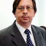 Salário reajustado retroativo a maio será pago aos servidores este mês - Foto: Márcio Dantas