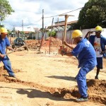PMA dá continuidade aos serviços de infraestrutura de ruas da Atalaia - Fotos: Wellington Barreto