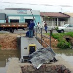Emurb implanta passarelas no Conjunto Santa Lúcia - Fotos: Meme Rocha