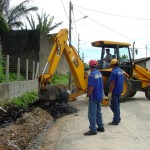Emurb trabalha também no Santos Dumont e recupera Rua 1º de Maio - Fotos: Meme Rocha