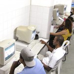 Fundat oferece curso de informática para a comunidade do Jardim Esperança - Fotos: Silvio Rocha