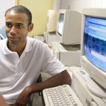 Fundat oferece curso de informática para a comunidade do Jardim Esperança - Fotos: Silvio Rocha