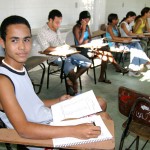 Unidade do Jardim Esperança inicia aulas do curso básico de Espanhol - Fotos: Silvio Rocha