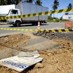 Deso e Sergás realizam serviços sem autorização da Emurb e enchem a cidade de buracos  - Fotos: Silvio Rocha