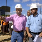 Prefeito crava primeira estaca na obra do viaduto do Distrito Industrial - Fotos: Lúcio Telles