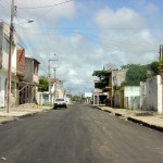 Emurb pavimenta em asfalto a rua Bezerra de Menezes - Fotos: Meme Rocha e Pedro Leite