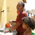 Moradores da Coroa do Meio estão satisfeitos com a urbanização e as novas moradias - Fotos: Wellington Barreto