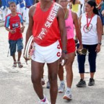 Idosos atendidos pela Semasc dão charme ao Desfile Cívico do Siqueira Campos - Foto: Márcio Garcez