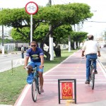 Ciclistas de Aracaju andam com segurança por mais de 23 km de vias exclusivas - Fotos: Márcio Garcez