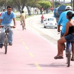 Ciclistas de Aracaju andam com segurança por mais de 23 km de vias exclusivas - Fotos: Márcio Garcez