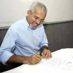 Prefeito assina convênio para concessão de estágio em Educação  - Fotos: Lúcio Telles