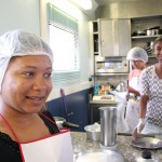 Moradores do Santa Maria recebem qualificação profissional - Fotos: Márcio Garcez