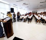 Prefeito de Aracaju entrega medalhas aos vencedores da I Olimpíada Geração Saúde do Idoso - Fotos: Lúcio Telles