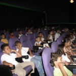 Estudantes da rede municipal da educação vão ao cinema gratuitamente - Fotos: Walter Martins