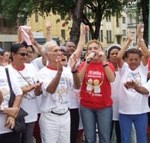 Idosos atendidos pela Semasc agitam o centro da cidade na abertura da I Olimpíada Geração Saúde - Fotos: Lúcio Telles e Ascom/Semasc