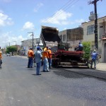 Emurb está concluindo o recapeamento asfáltico da rua Rio Grande do Sul - Fotos: Meme Rocha