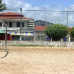 Emurb recupera tela de proteção em campo de futebol da Jabotiana - Fotos: Meme Rocha