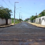 Emurb pavimenta em asfalto a rua Delmiro Gouveia - Fotos: Meme Rocha