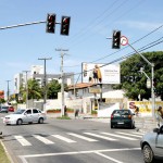 Motoristas aprovam semáforo inteligente - Fotos: Wellington Barreto