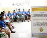 Adolescentes do projeto Criança Cidadã participam de palestra sobre DST's/Aids - Fotos: Wellington Barreto