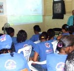 Adolescentes atendidos pela Semasc participam de palestra sobre drogas - Fotos: Ascom/Semasc