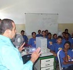 Adolescentes atendidos pela Semasc participam de palestra sobre drogas - Fotos: Ascom/Semasc
