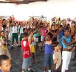 Crianças e adolescentes atendidos pela Semasc comemoram Dia da Criança em condomínio privado - Fotos: Ascom/Semasc