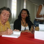 Livro da historiadora Thétis Nunes é usado no Programa Horas de Estudo - Fotos: Walter Martins