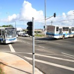 Itinerários alterados para ônibus que circulam pela rótula do DIA - Foto: Silvio Rocha