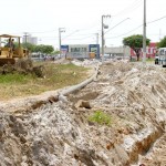Nova tubulação de gás começa a ser construída nas imediações do Viaduto do DIA - Fotos: Wellington Barreto