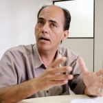 Biblioteca Municipal facilita acesso da população a jornais e revistas - Fotos: Wellington Barreto