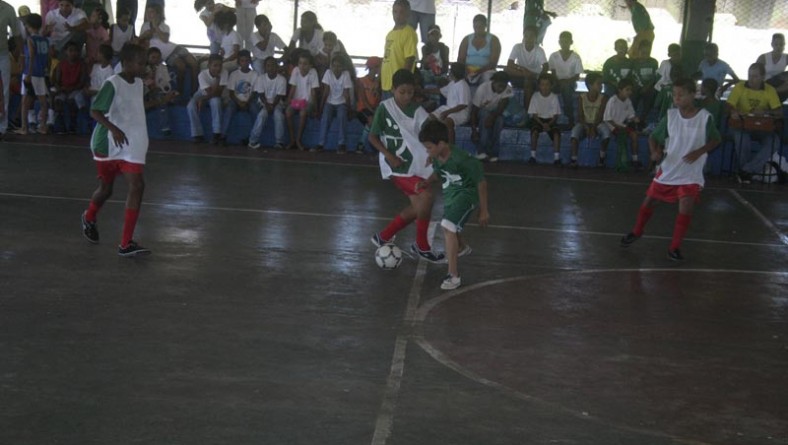 Competição de futsal no Costa Melo reúne participantes do Jepema 2006