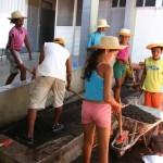 Alunos da EMEF Santa Rita de Cássia trabalham o paisagismo na escola - Fotos: Walter Martins