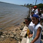 Alunos da rede municipal participam do “Abraço ao Rio Sergipe” - Fotos: Walter Martins