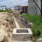 Prefeitura implanta rede de drenagem no Santos Dumont - Fotos: Meme Rocha