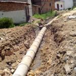 Prefeitura implanta rede de drenagem no Santos Dumont - Fotos: Meme Rocha