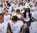 Caminhada pela luta contra a Aids mobiliza população aracajuana - Fotos: Márcio Garcez eAscom/SMS