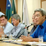 Governador afirma que vai manter diálogo com prefeitos -