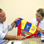 Marcelo Déda recebe visita de dirigentes do Pirambu -