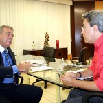 Marcelo Déda debate projetos com secretários e líder do Governo -