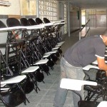Governo entrega 600 carteiras a escolas no fim de semana -