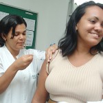 Maternidade Hildete Falcão começa a vacinar funcionários - Foto: Márcio Garcez/Saúde